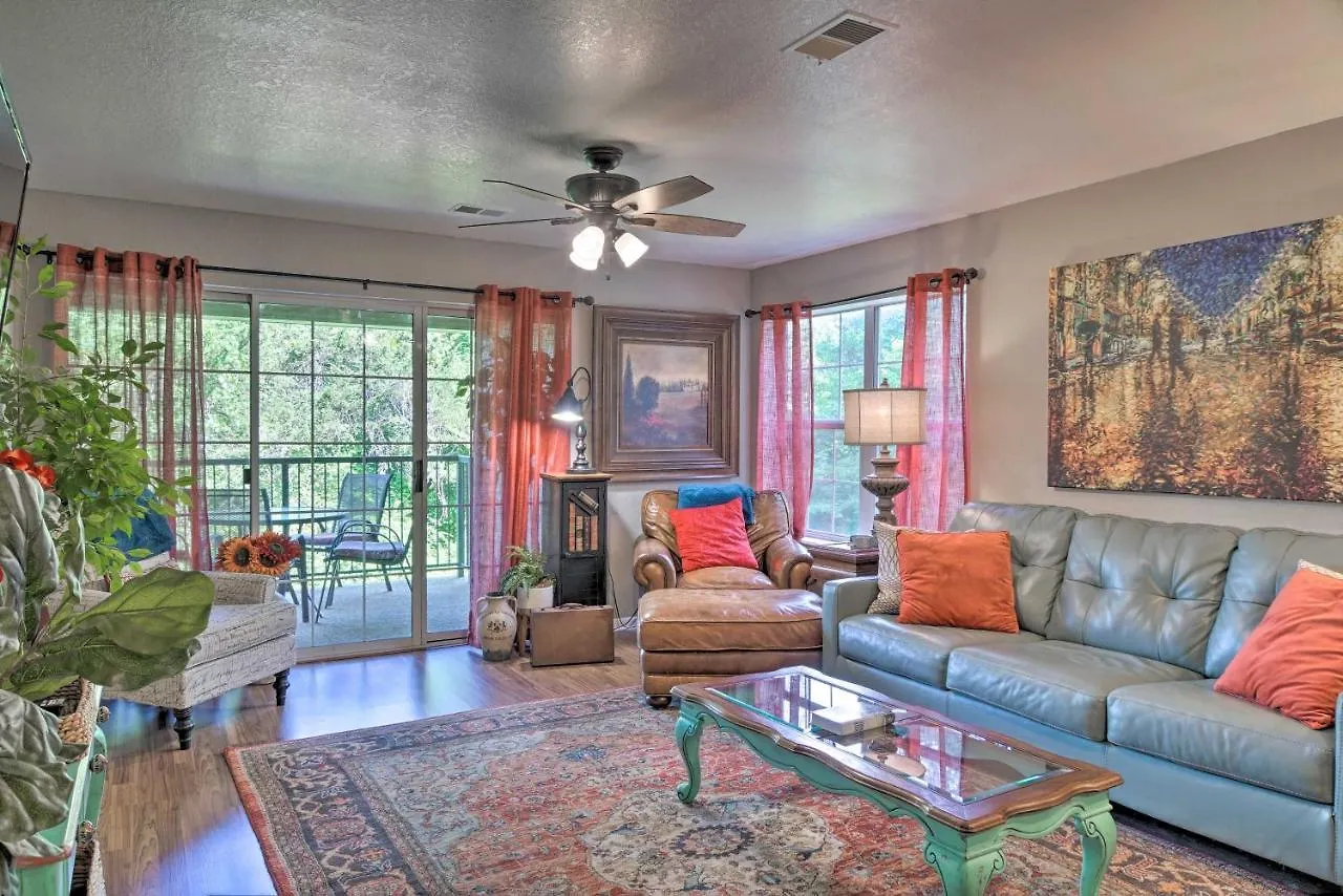Stylish 3 Mi To Downtown Branson! * Branson