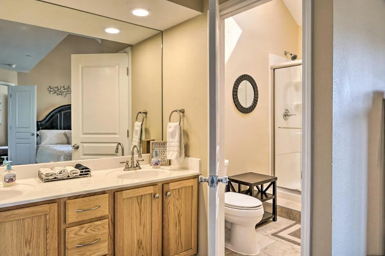 Family With Pool Access, Near Table Rock Lake! *