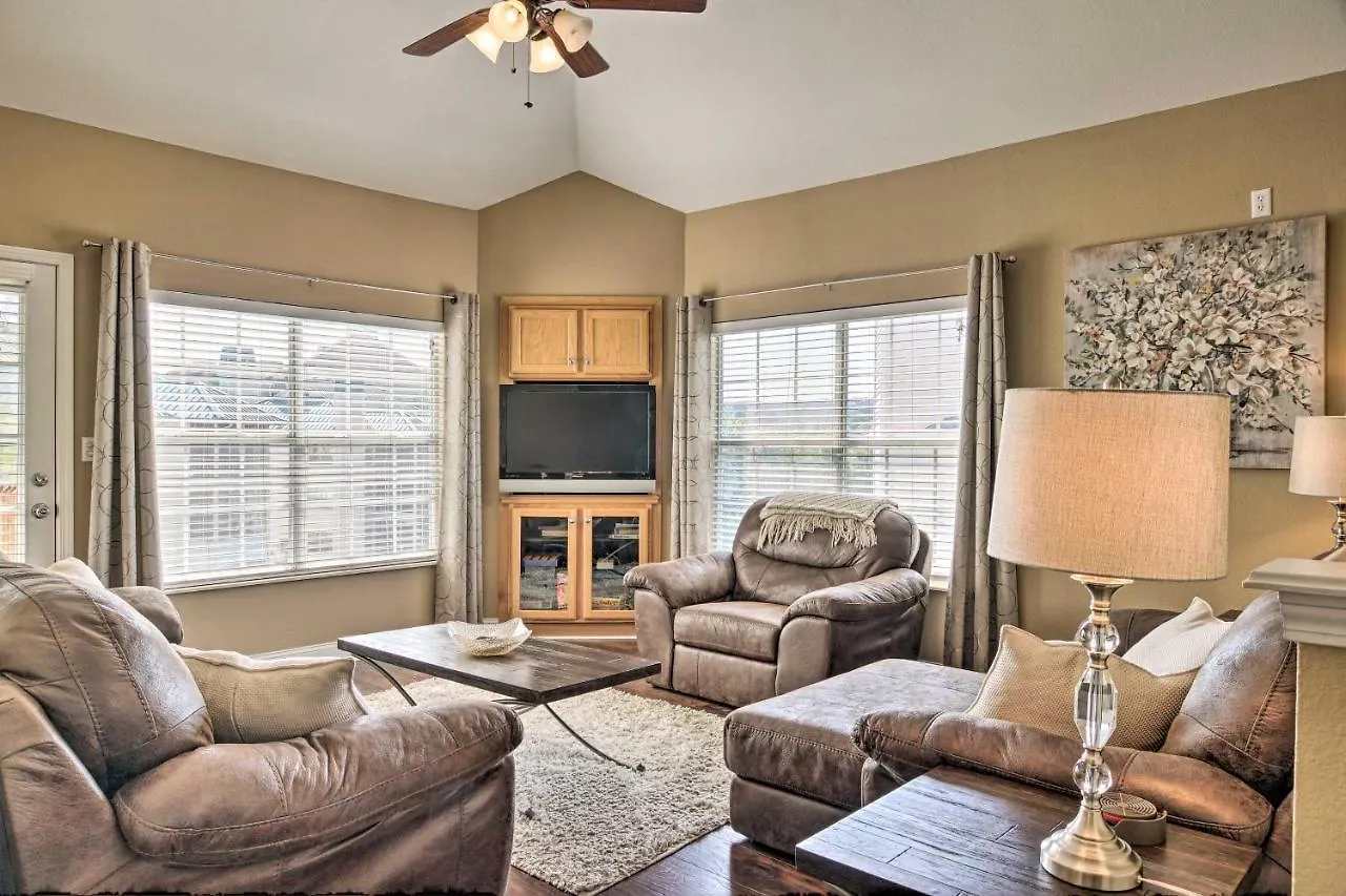 Family With Pool Access, Near Table Rock Lake! Branson
