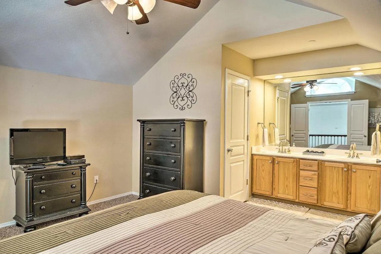 Apartment Family With Pool Access, Near Table Rock Lake! *
