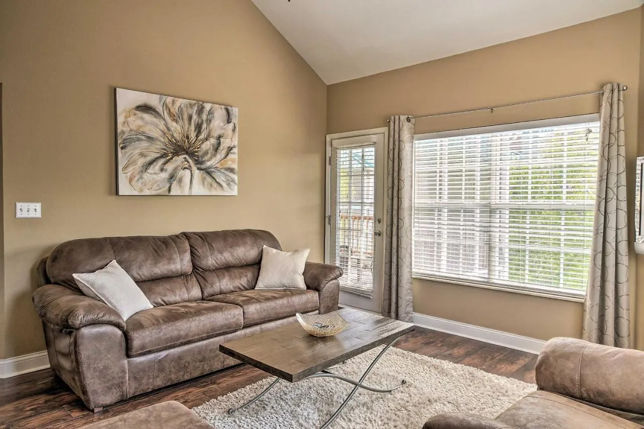 Apartment Family With Pool Access, Near Table Rock Lake!