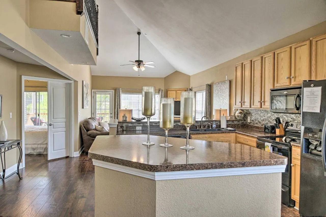 Family With Pool Access, Near Table Rock Lake! *