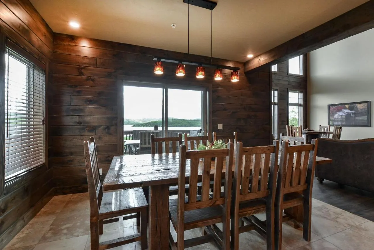 Watermill Cove Luxury Lakefront Theatre 2mi To Sdc Pool Kayaks Dock Holiday home Branson