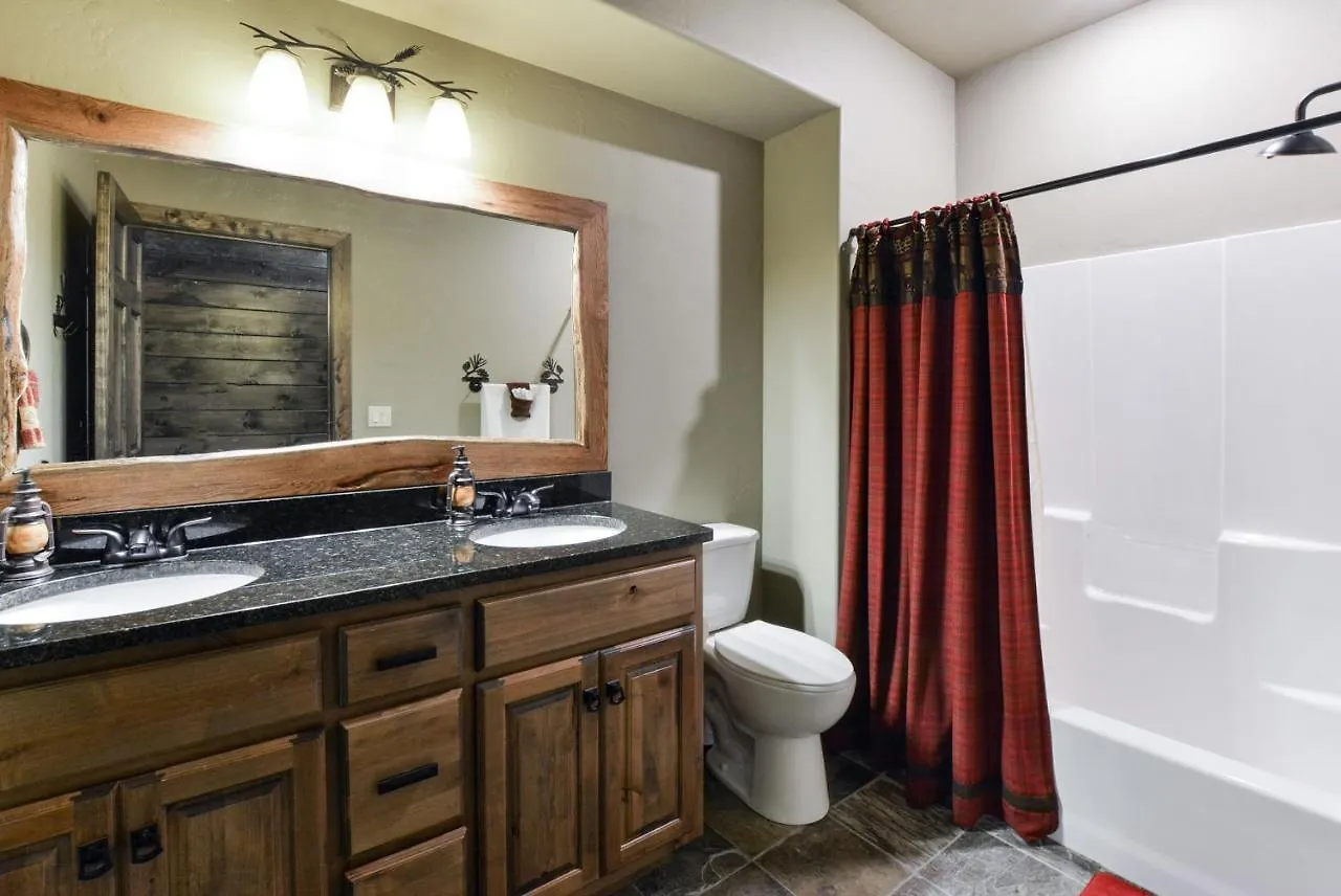 Watermill Cove Luxury Lakefront 2mi To Sdc Free Amenities Huge Pool Nyaraló