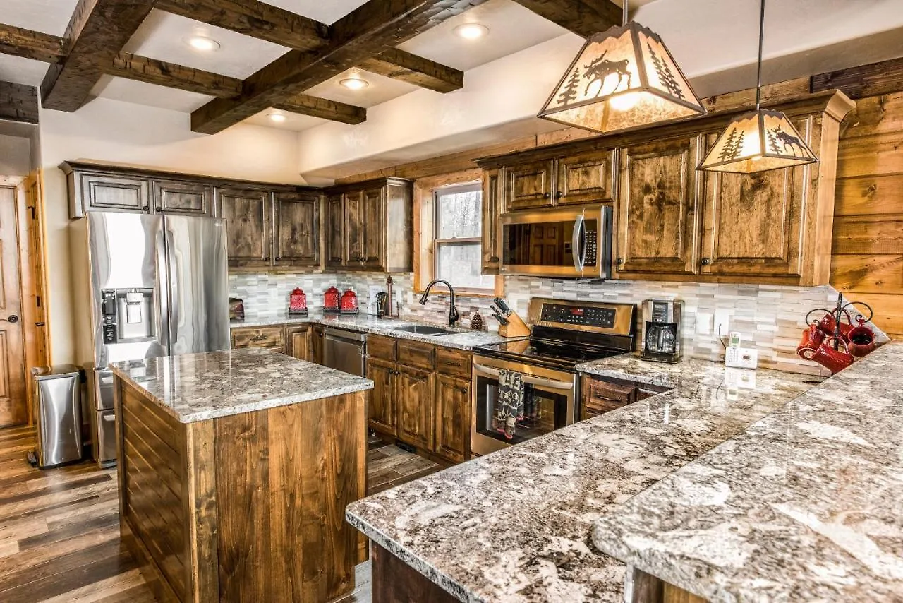 Watermill Cove Luxury 8bed 8ba Lakefront Huge Pool 2 Miles To Sdc Minigolf Holiday home