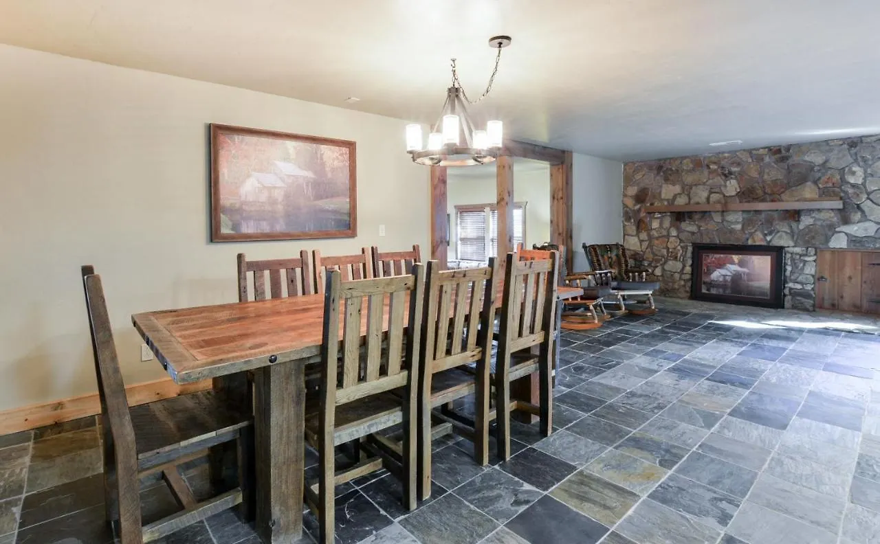Holiday home Watermill Cove Lakefront 2 Mi To Silver Dollar Pools Mini Golf
