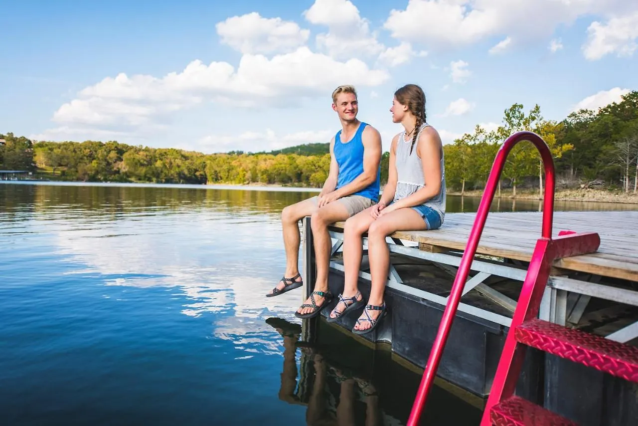 Luxury Lakefront Huge Pool Kayaks 2mi To Silver Dollar *