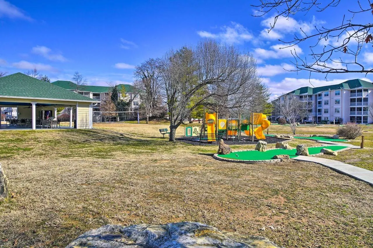 Apartment With Family Amenities, 3 Mi To Strip!
