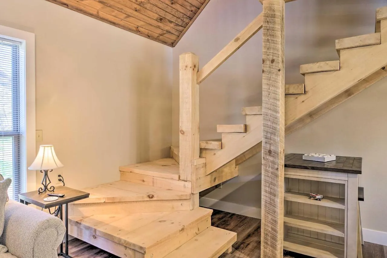 The Cozy With Taneycomo Access! *