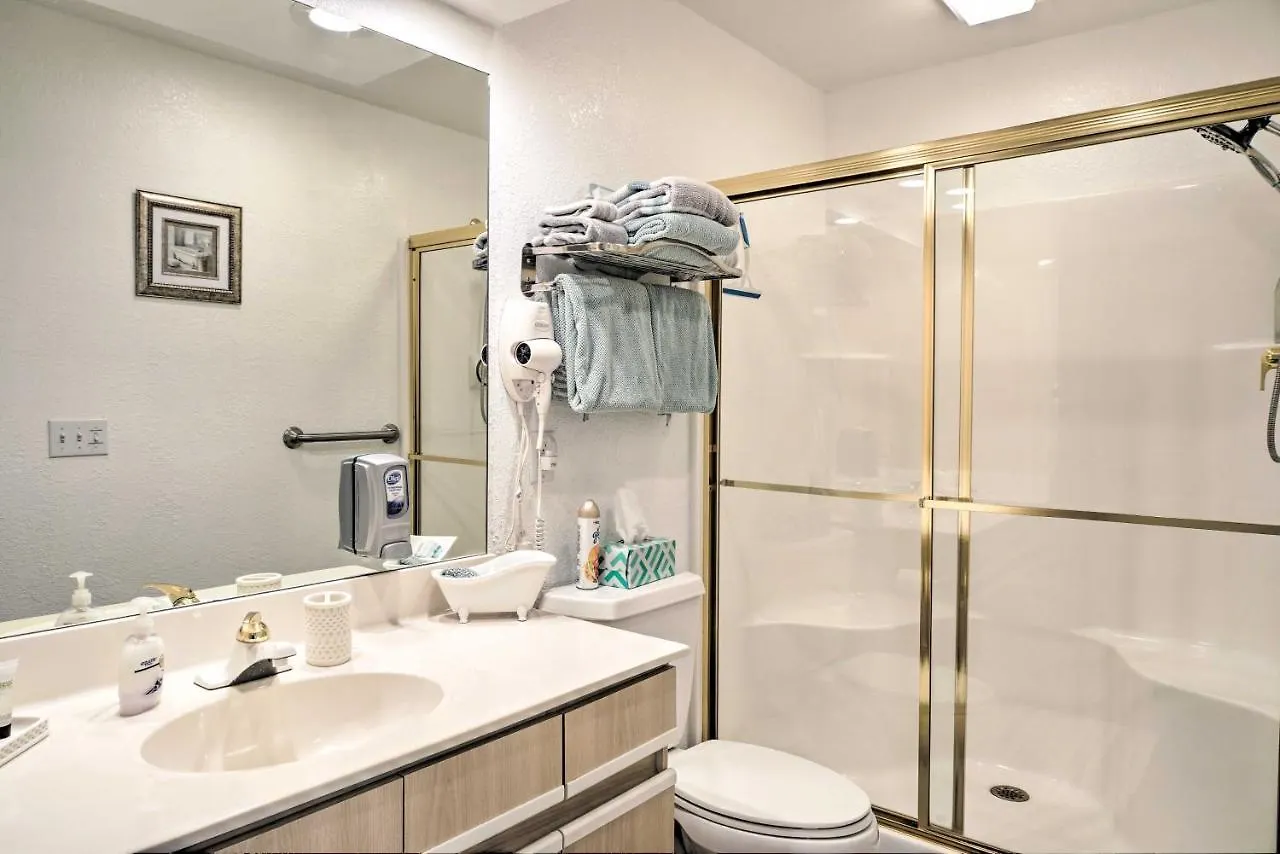 Vacation With Sunroom And Water Views Branson