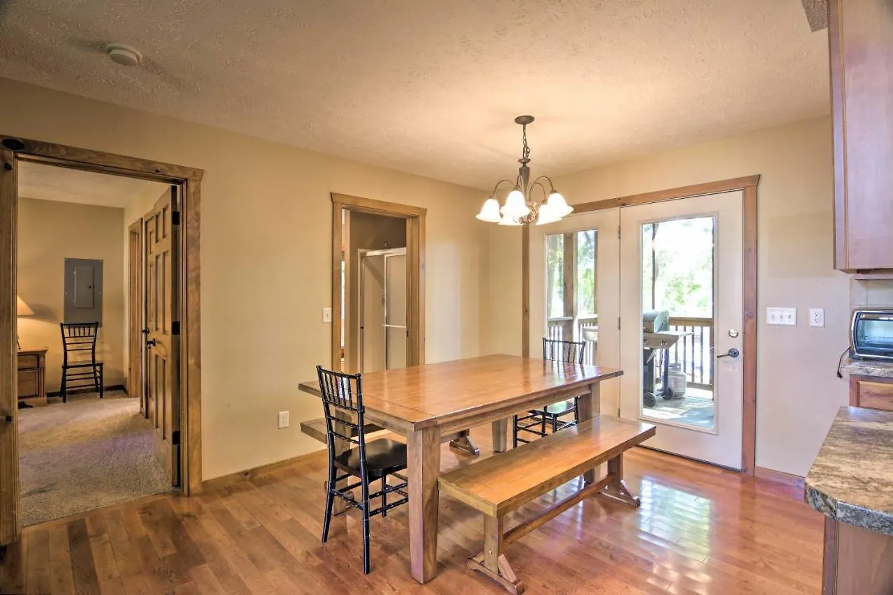 Refined Near Silver Dollar City! * Branson