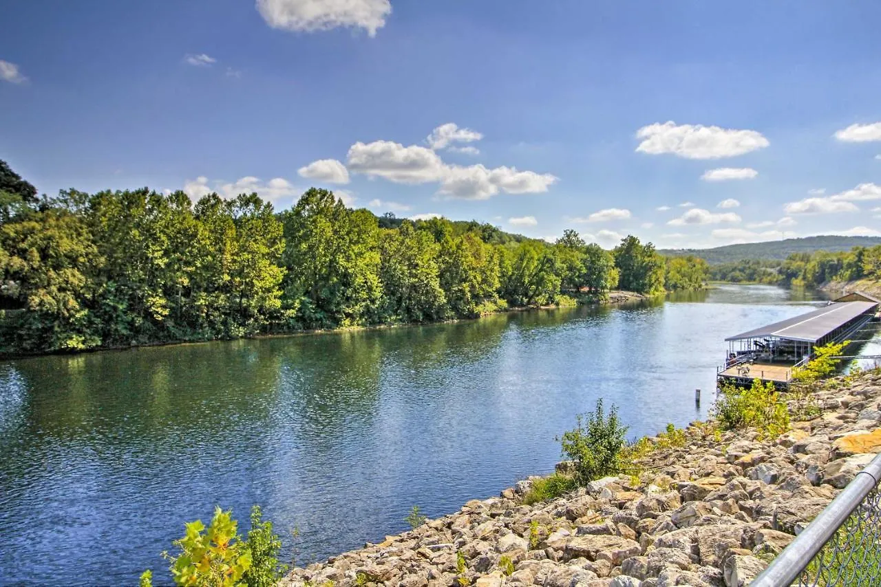 Apartment Lakefront Getaway Near Marina And Fishing! Branson