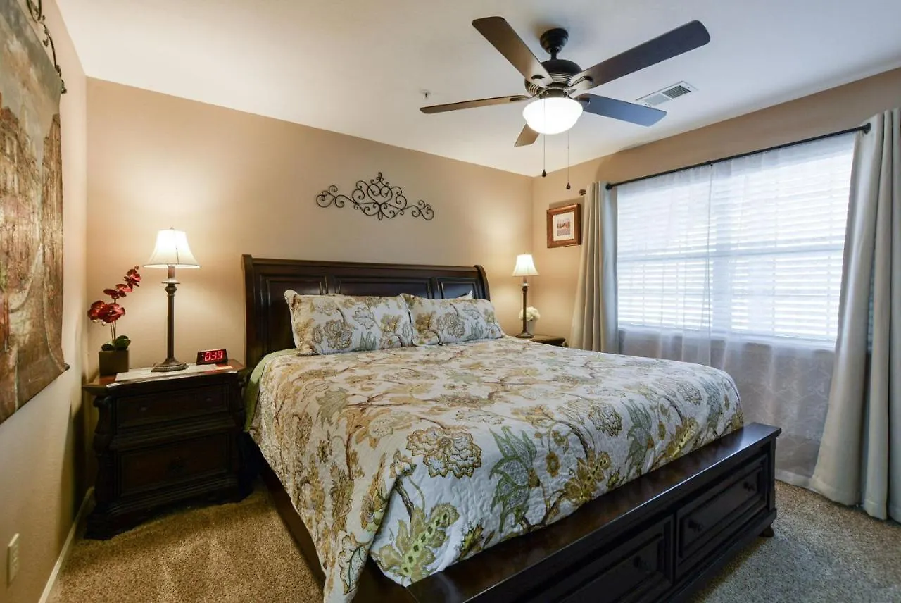 Thousand Hills Luxury Condos: Heart Of Retreat *