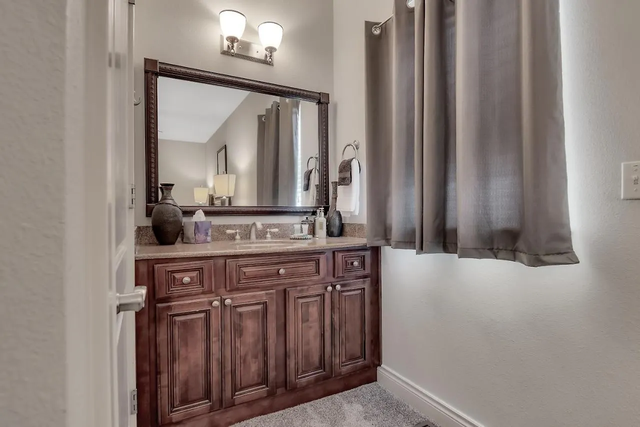 Birdie's Paradise Villa Branson