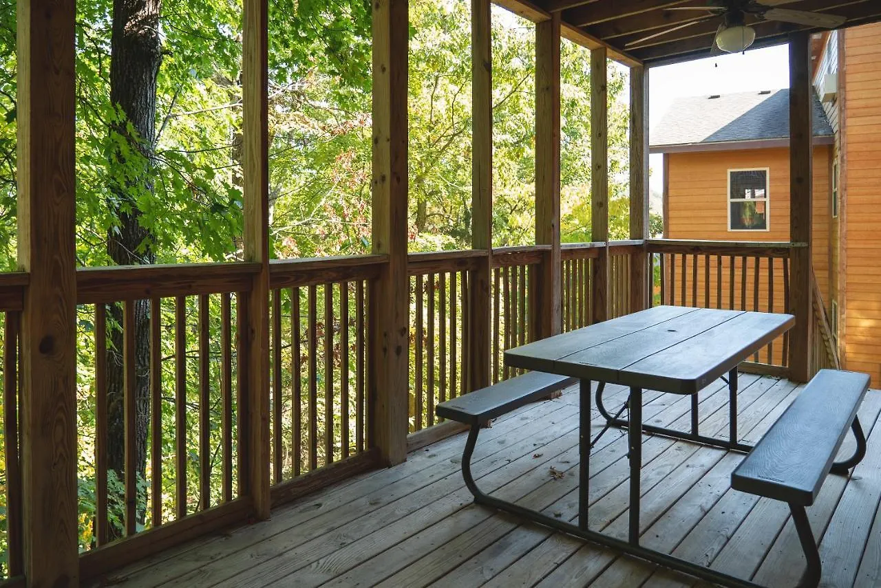 Bear Cub Retreat Holiday home