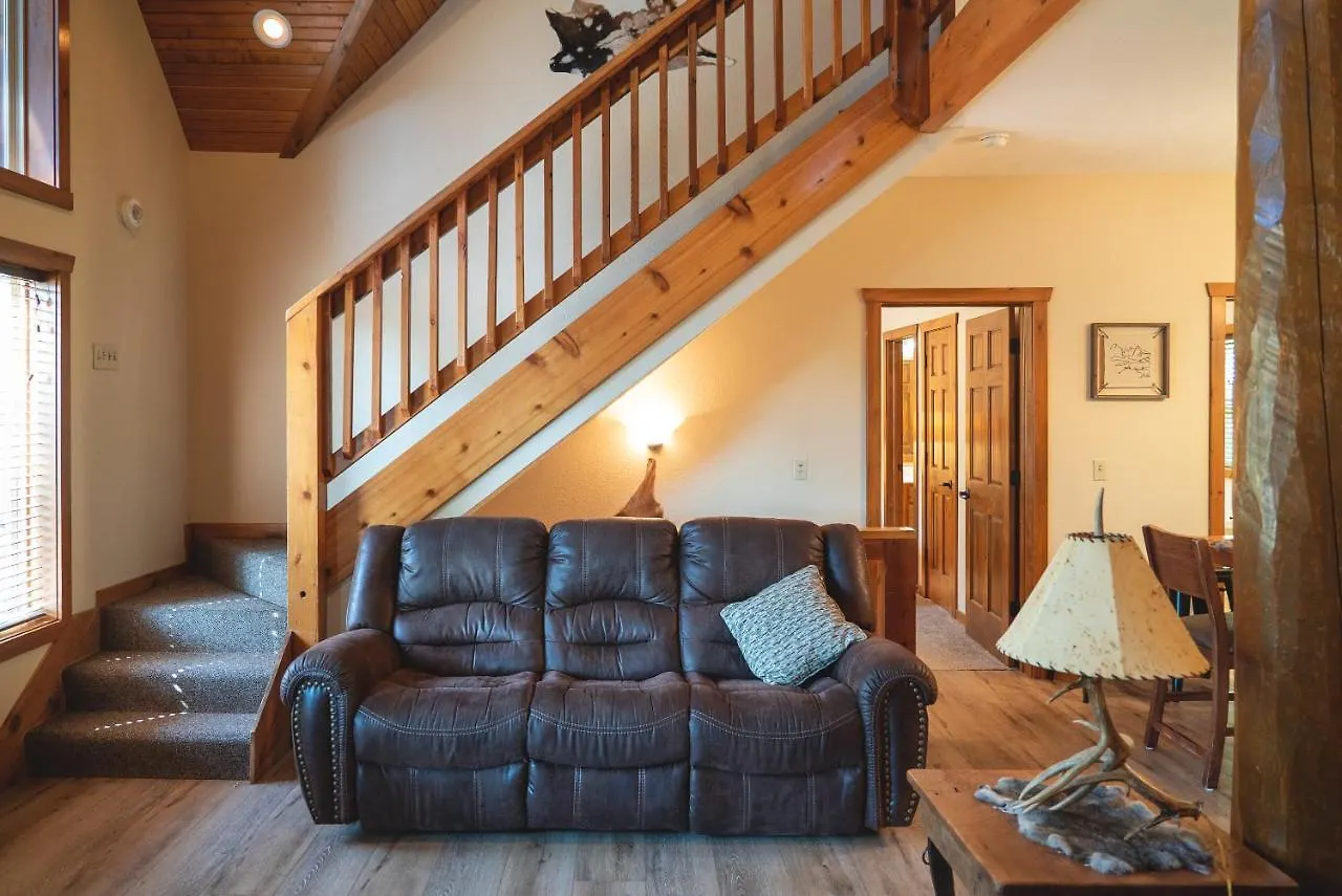 Bear Cub Retreat Holiday home *