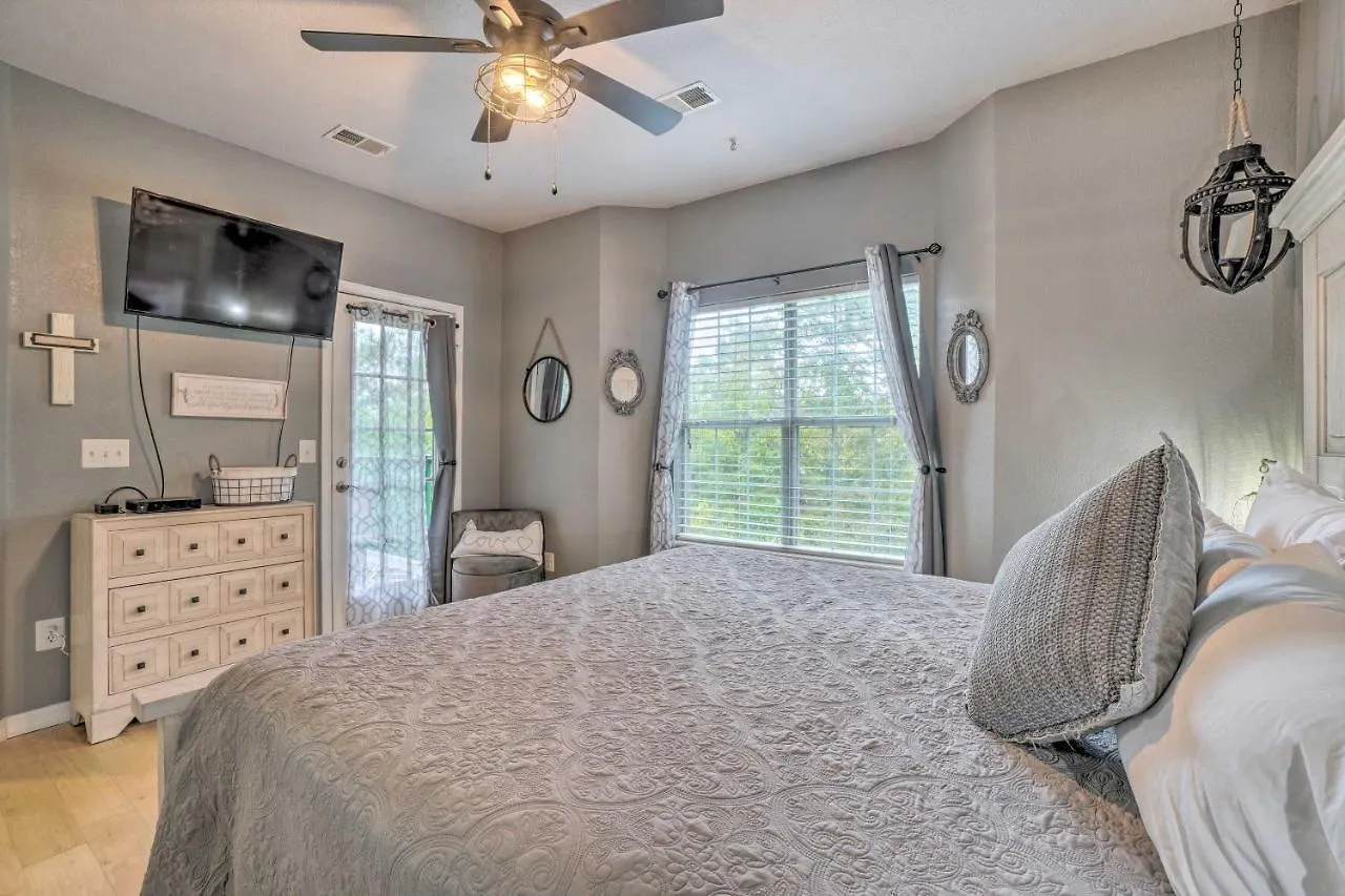 Resort-style Retreat 4 Mi To Strip *