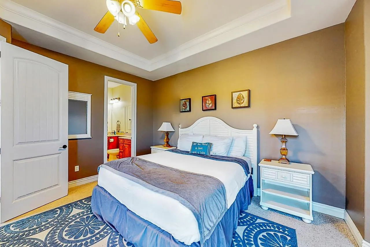 Stone Cliff Retreat Hotel *