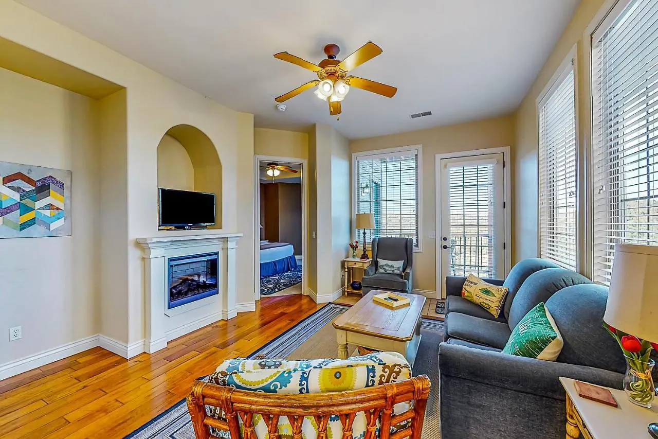Stone Cliff Retreat Hotel Branson