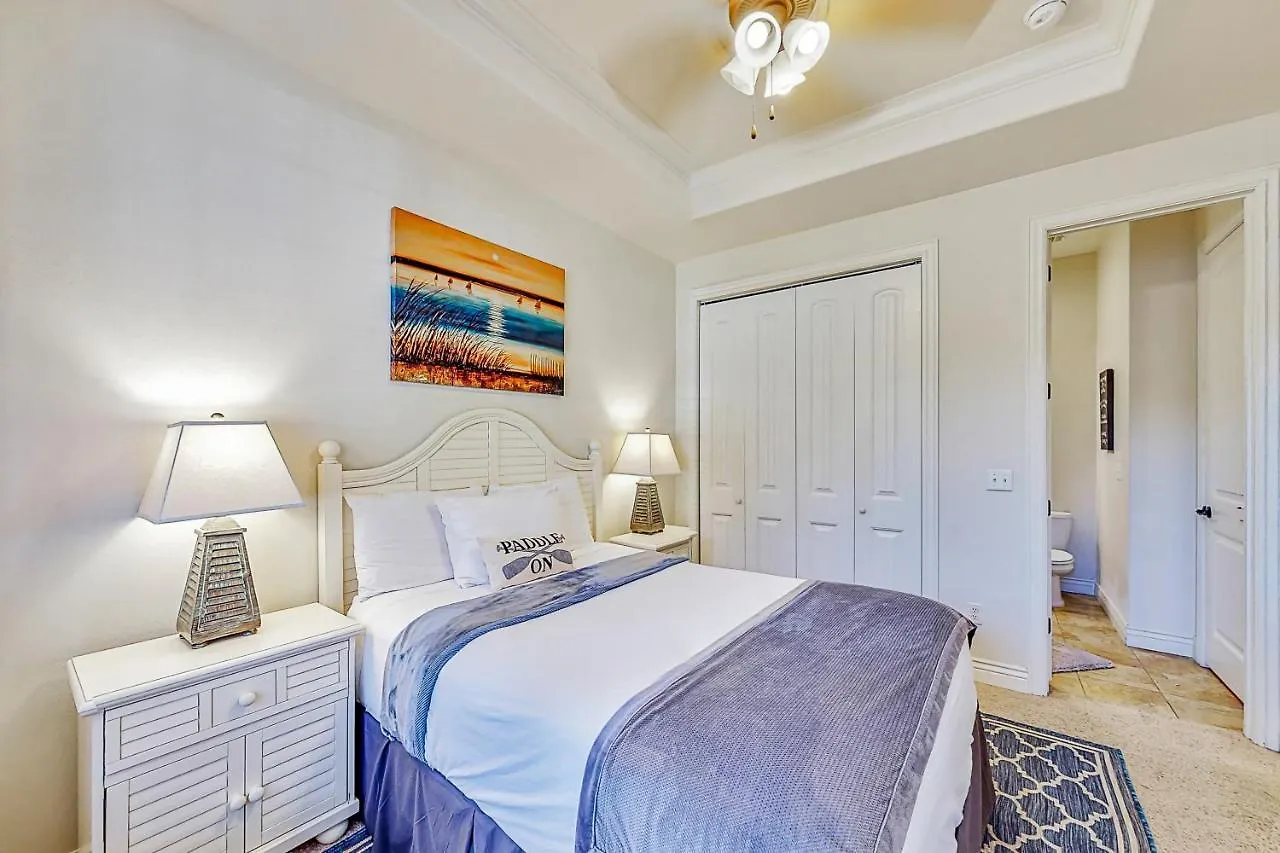 Stone Cliff Retreat Hotel *