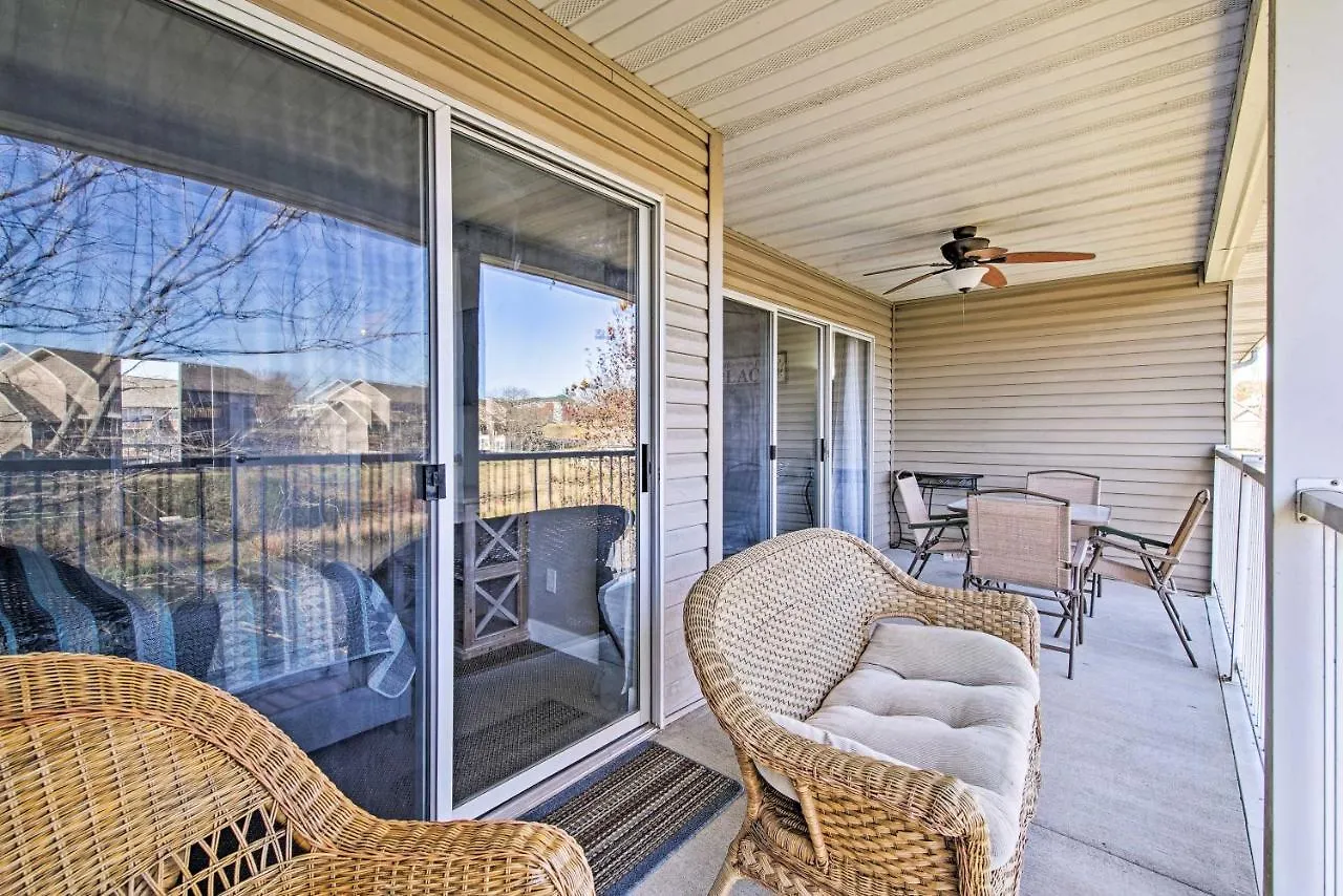 With Pool Access 3 Mi To Strip! Apartment Branson