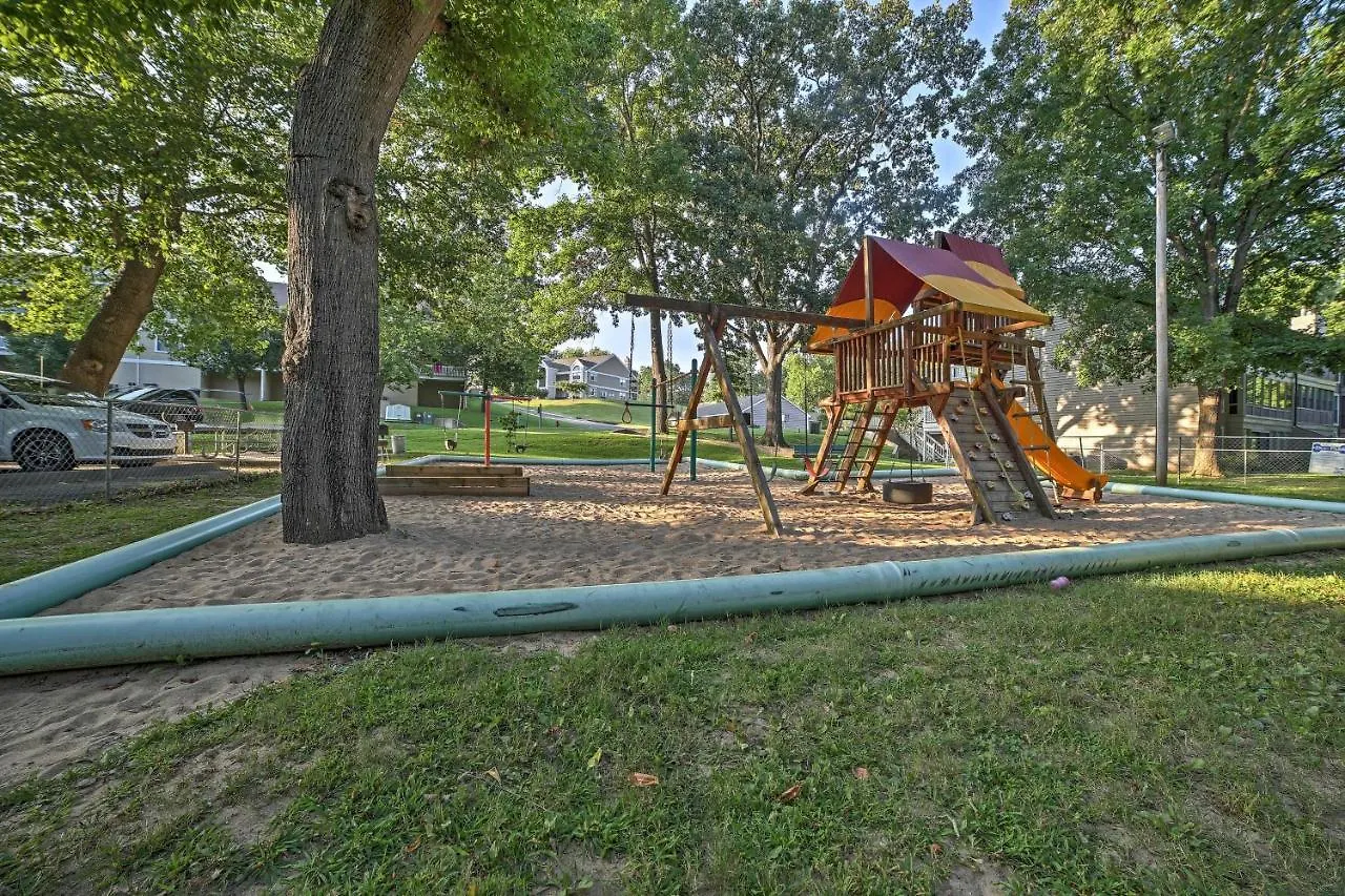 Cozy Near Lakes And Theatre District Apartman