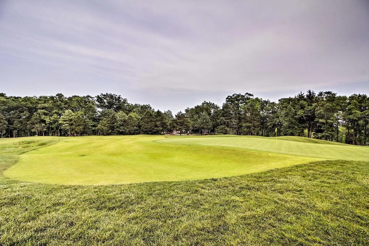 Stunning With On-site Golf Access Branson