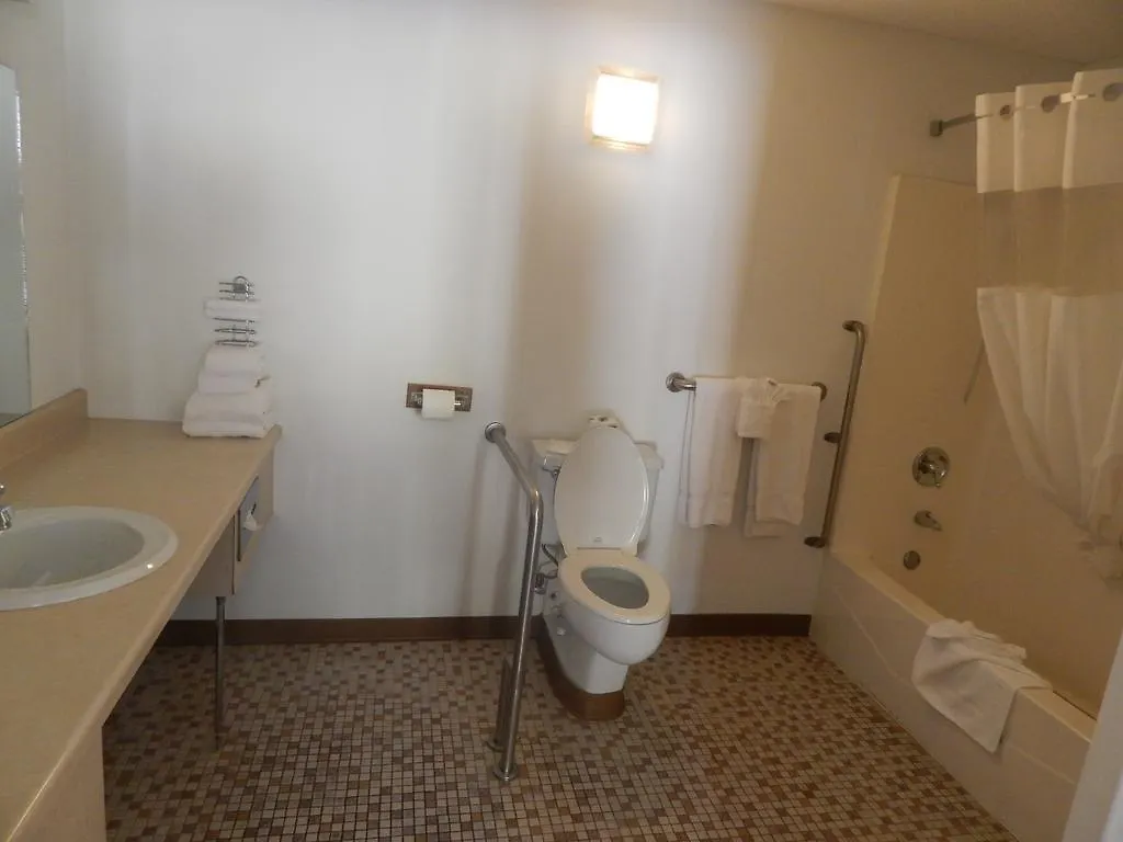 Hotel Ramada And