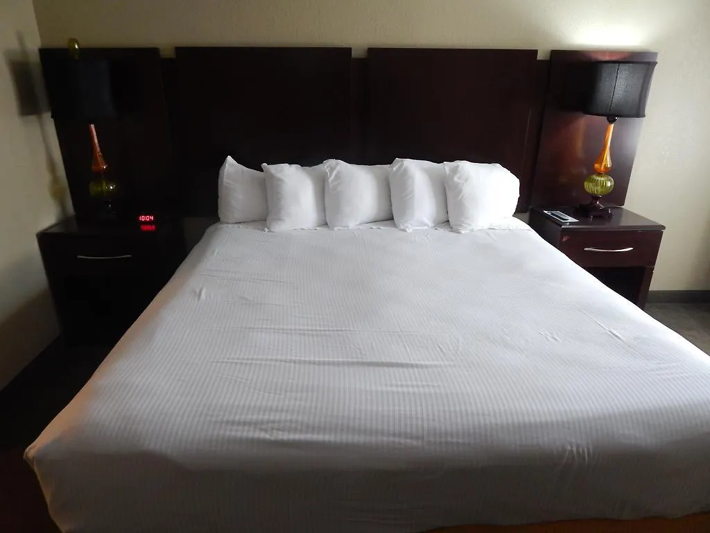 Hotel Ramada And