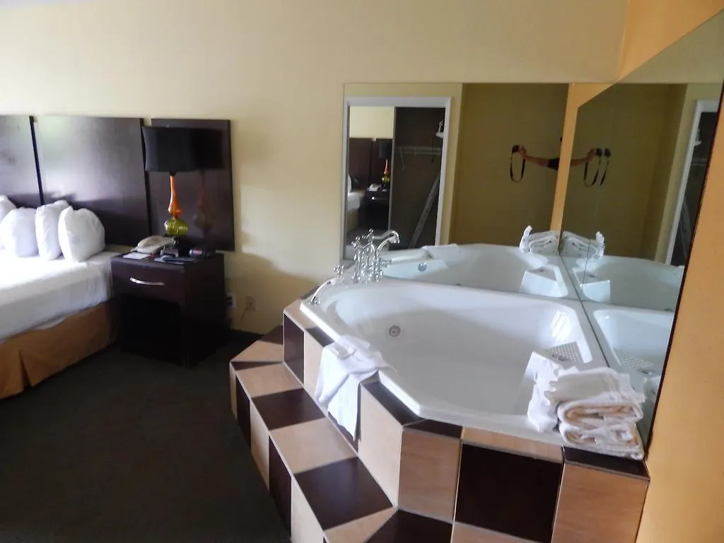 Ramada And Hotel Branson