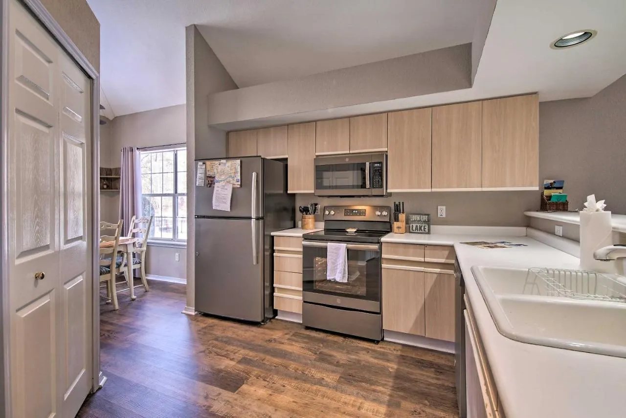 And Sunroom And Pool Access, Walk To Marina * Branson