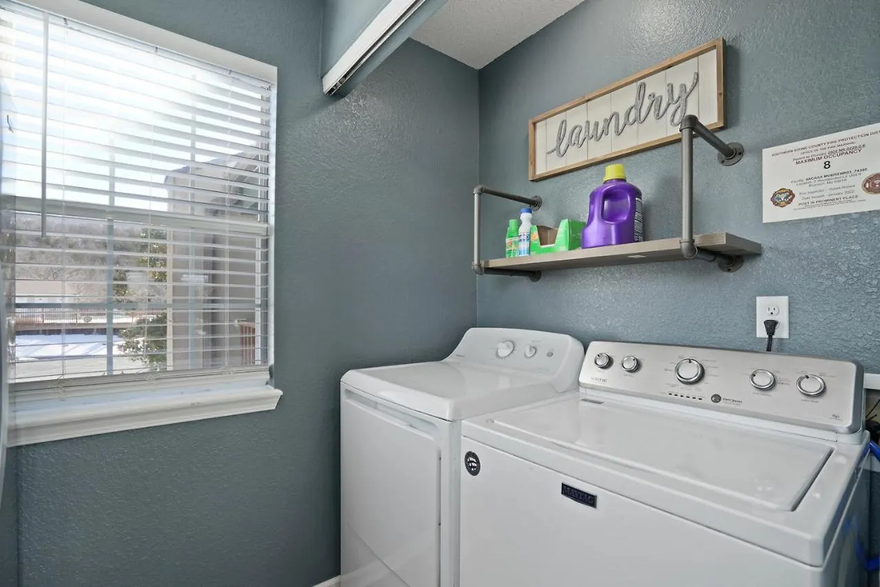Eagle Nest Pristine Dream Apartment *