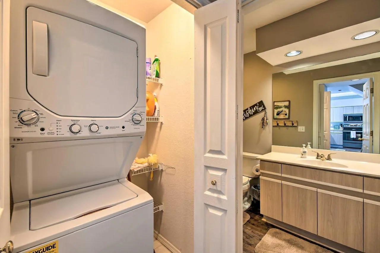 And Sunroom And Pool Access, Walk To Marina