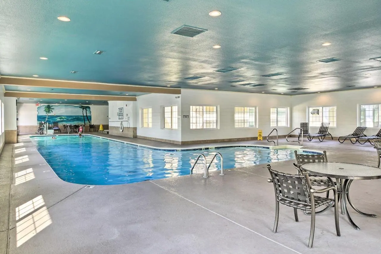 Apartment And Sunroom And Pool Access, Walk To Marina *