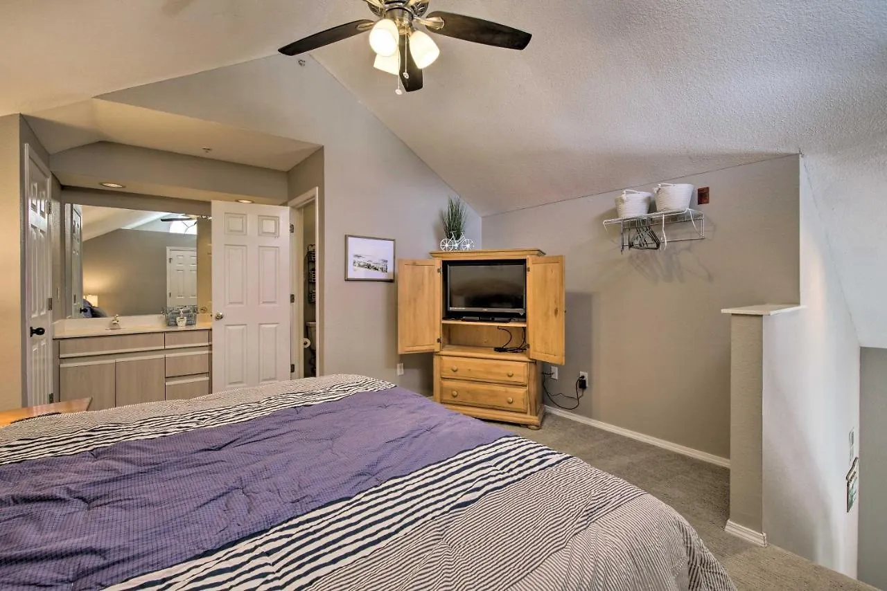 And Sunroom And Pool Access, Walk To Marina * Branson