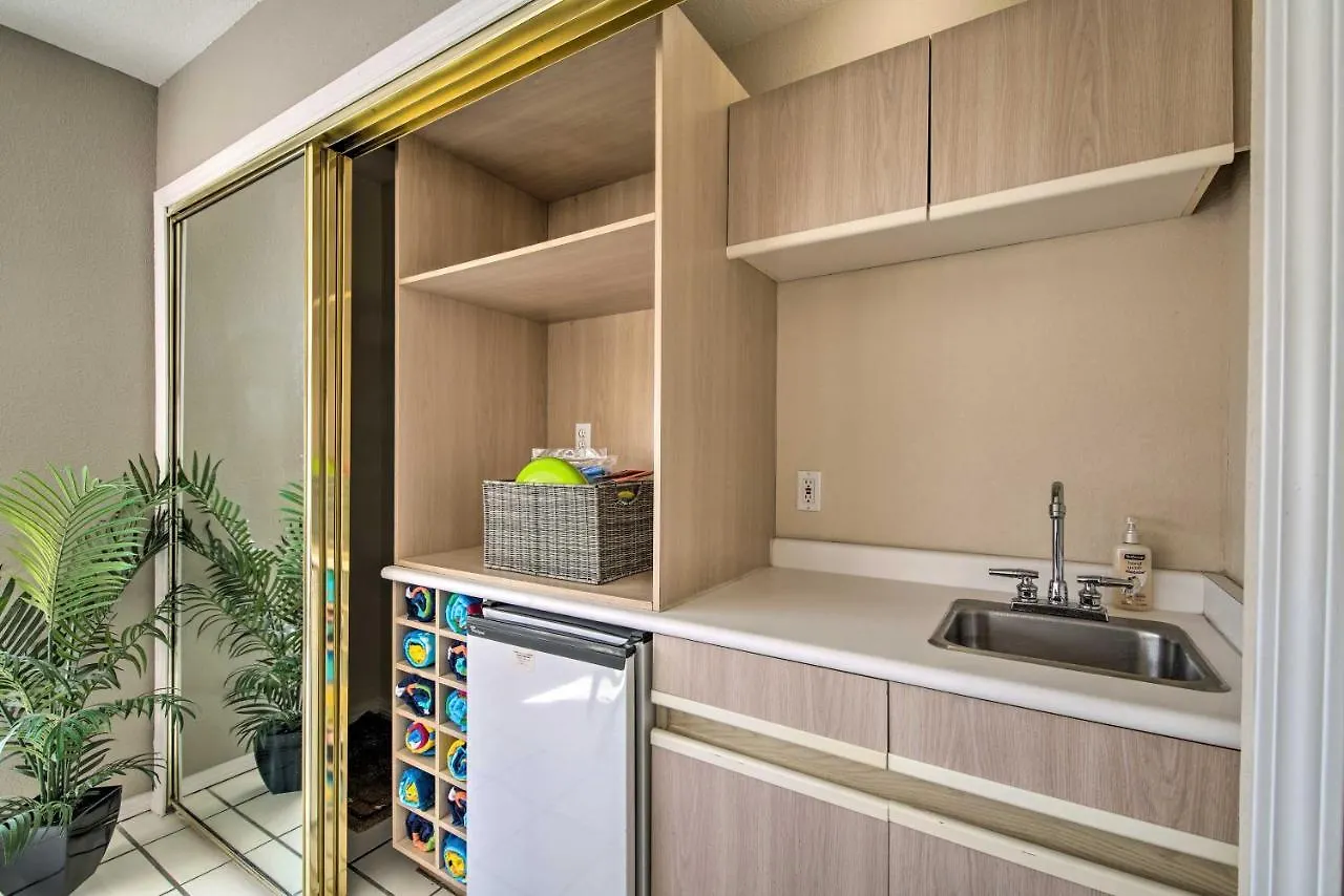 And Sunroom And Pool Access, Walk To Marina