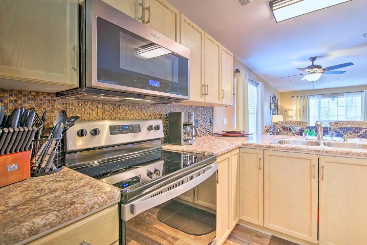 With Large Patio About 3 Mi To The Strip! Branson