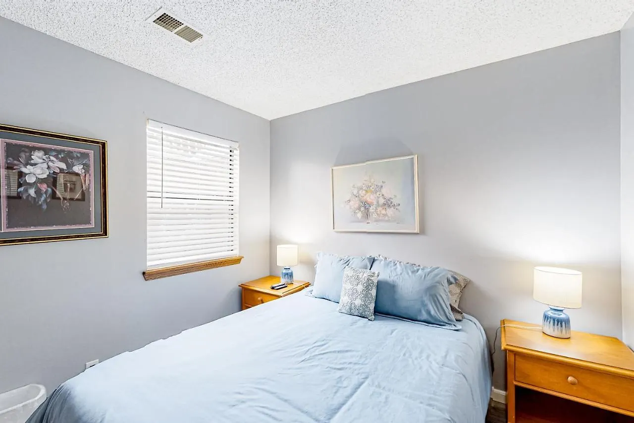 Apartment Pointe Royale #44-1 *