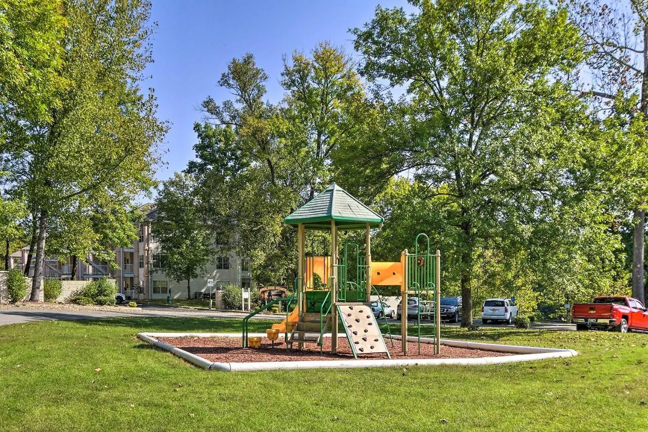 Centrally Located With Pool And Marina!