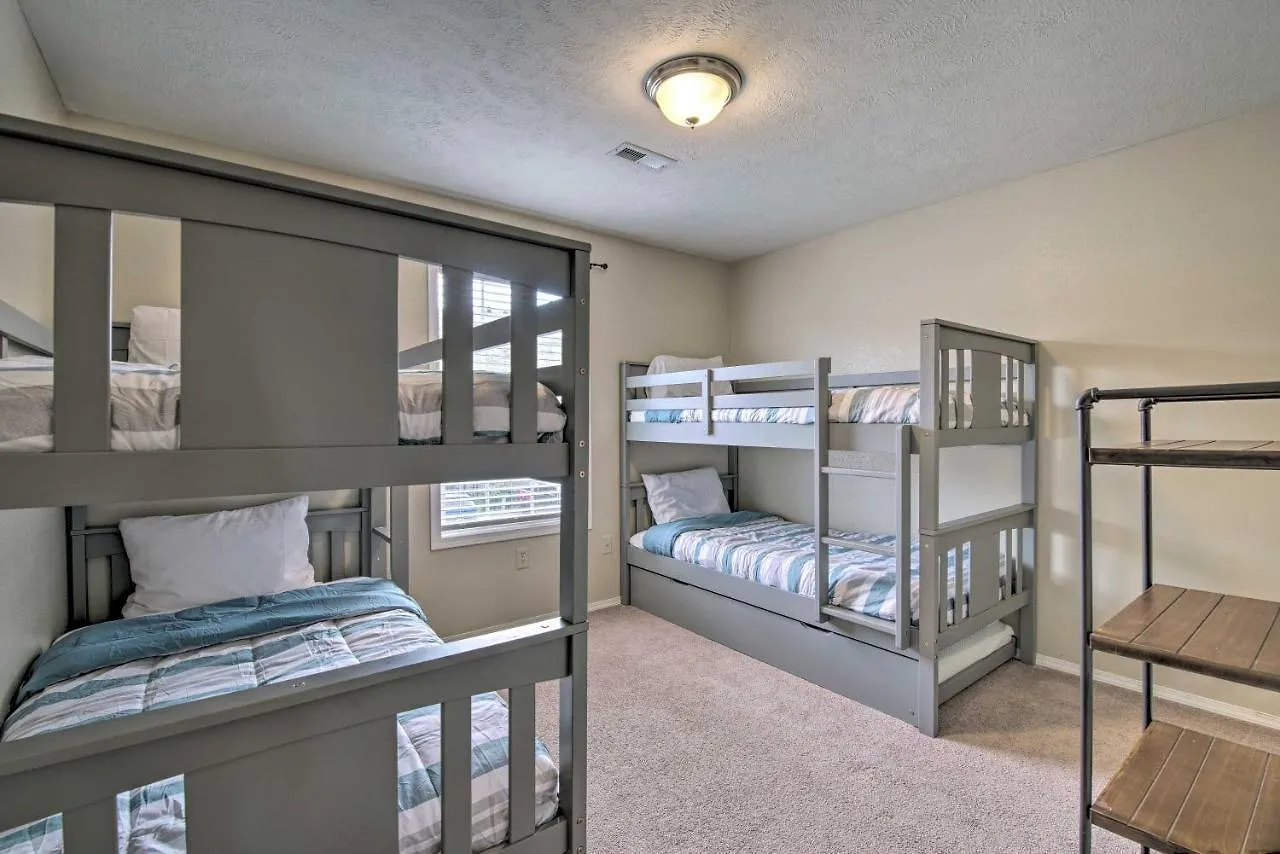 Escape With Shared Pool, 5 Mi To Lake! Branson