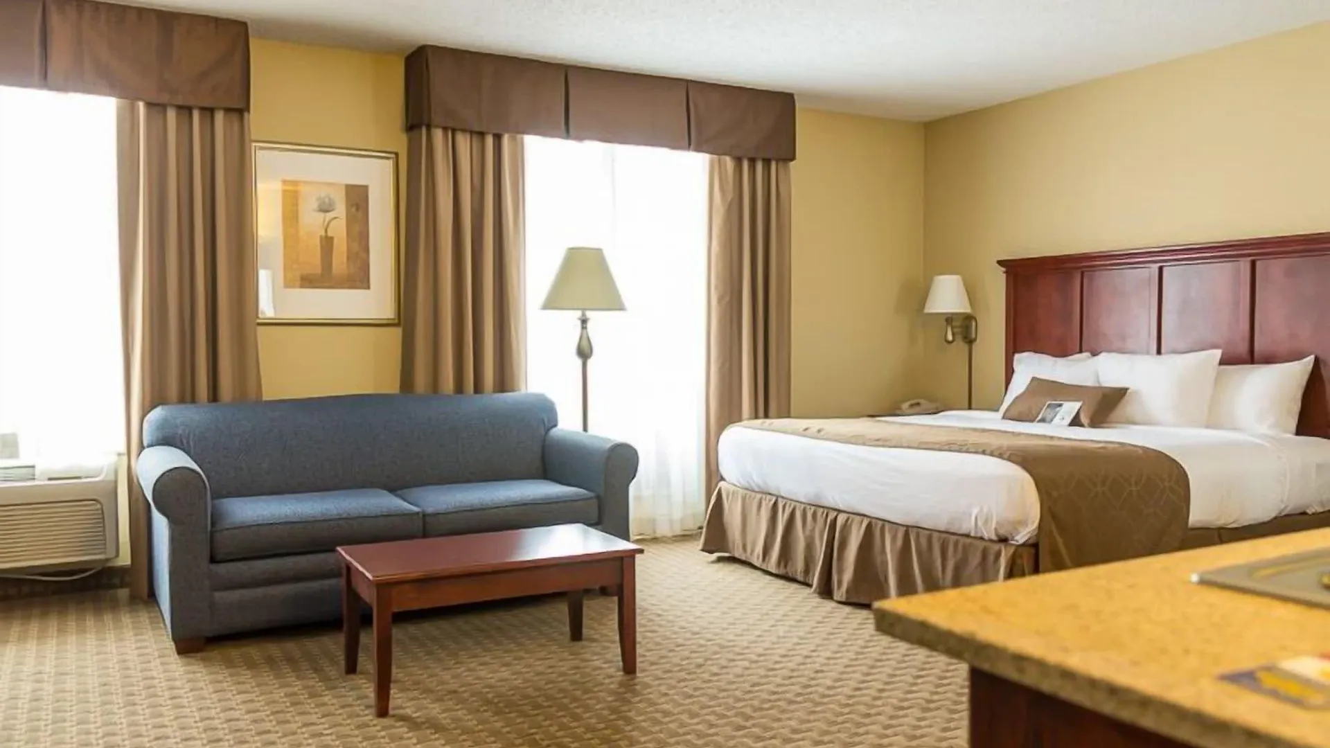 Hotel Spark By Hilton Meadows