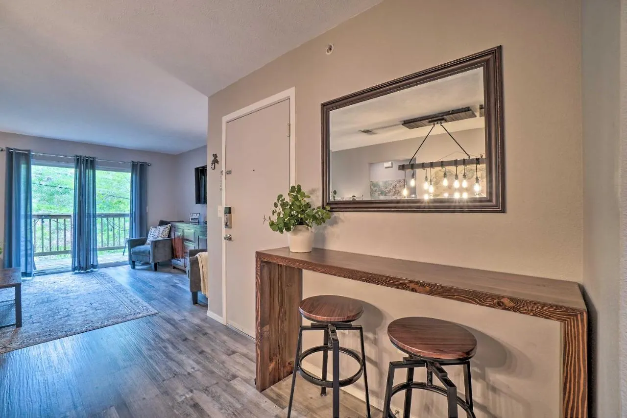 Modern With Pool About 7 Mi To Landing! * Branson