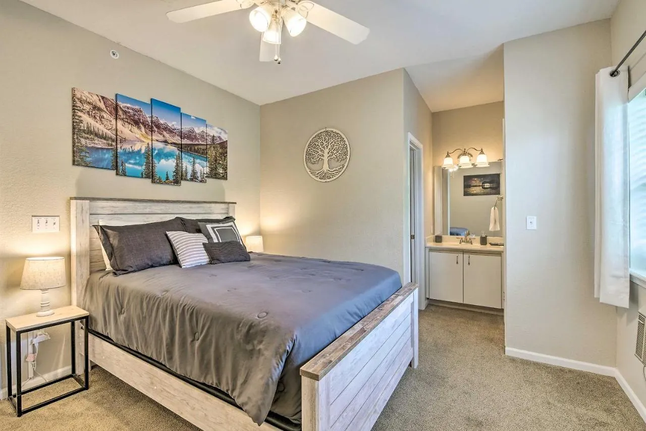 Apartment Ground-floor With Community Perks *