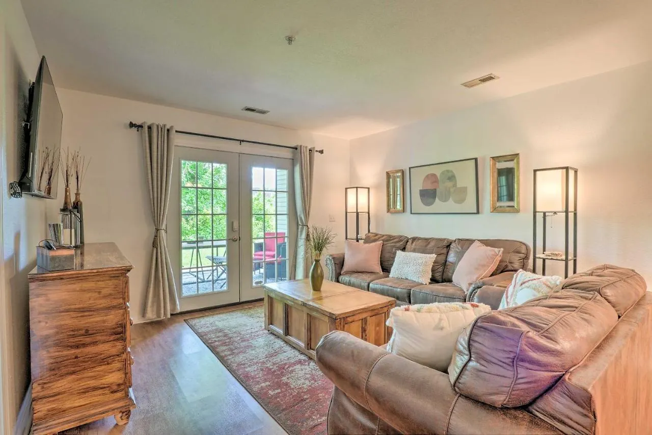Sun-soaked Taneycomo With Furnished Patio Appartement *