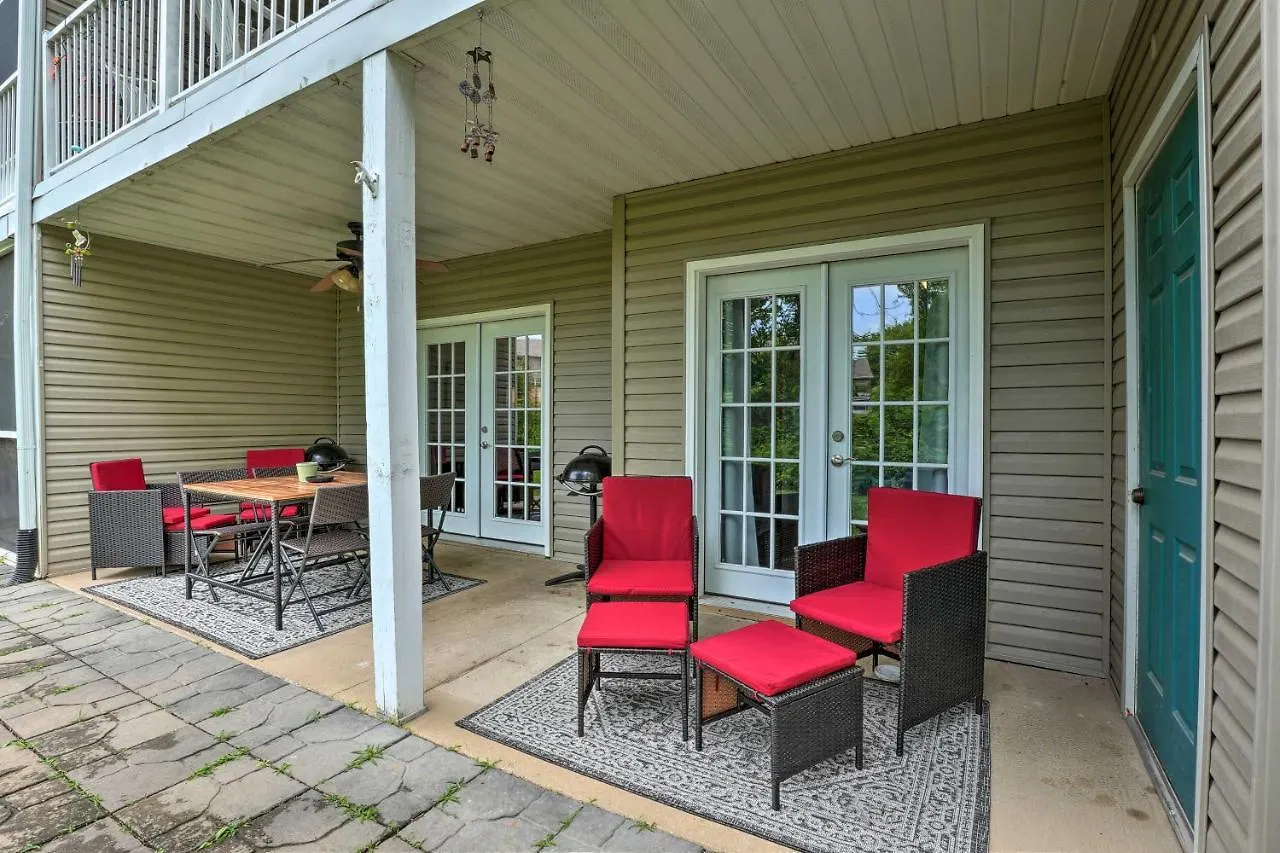 Sun-soaked Taneycomo With Furnished Patio Appartement *