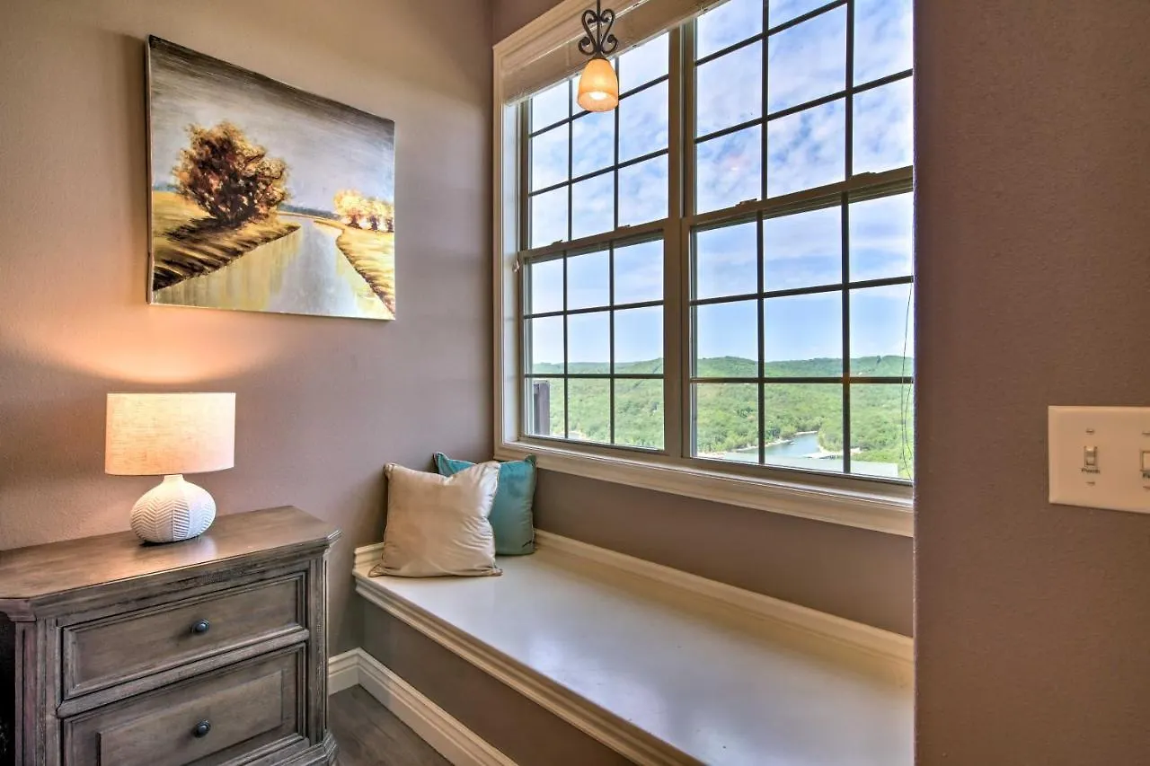 Apartman Luxe Retreat With Mtn Views And Pool Access!