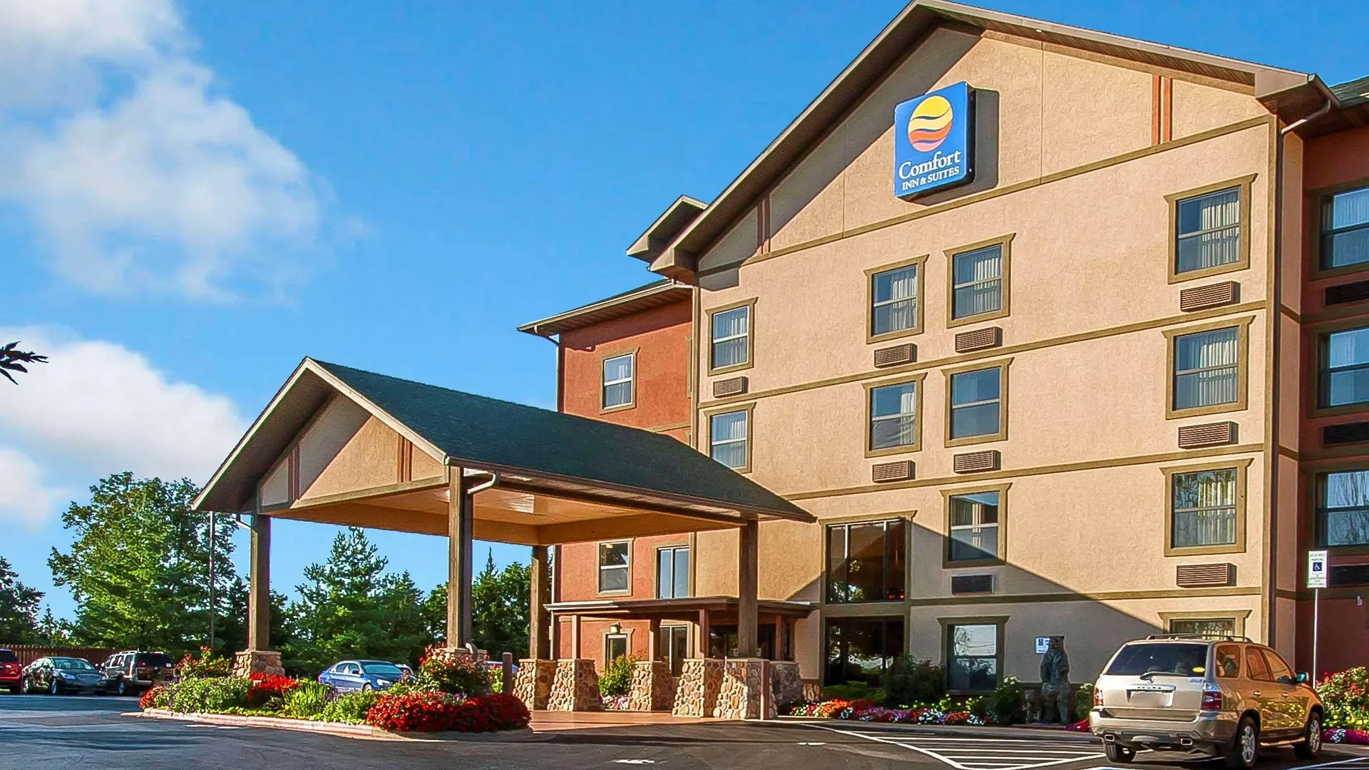 Comfort & Meadows Hotel