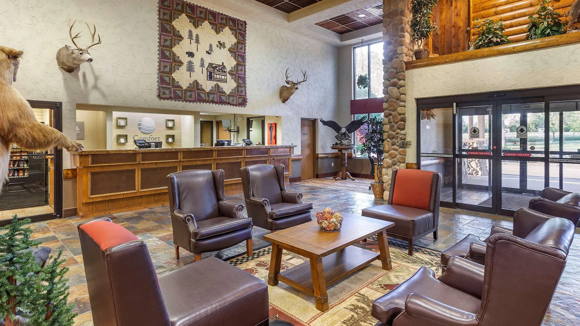 Comfort & Meadows Hotel
