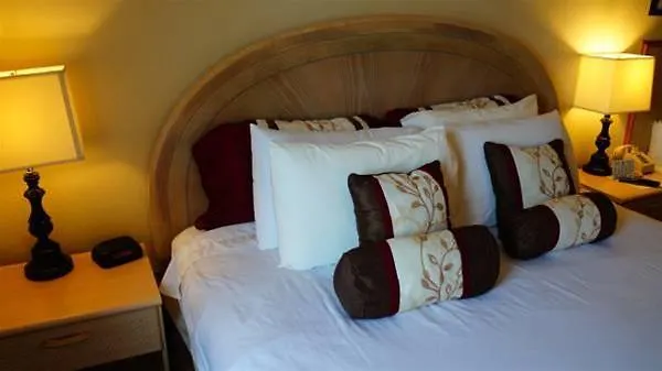 Rodeway Branson, Brick House Inn