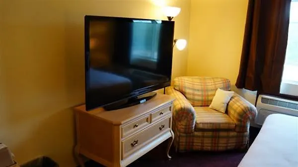 Rodeway Branson, Brick House Branson